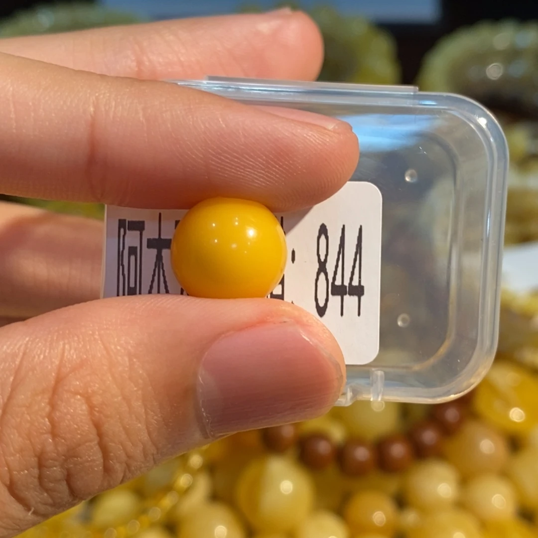 琥珀未镶嵌珠宝奇石844