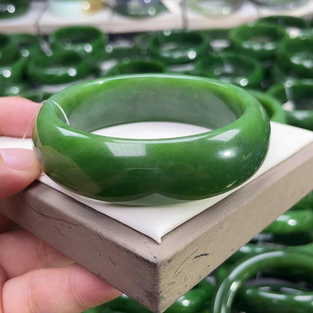 和田玉（碧玉）手镯未镶嵌