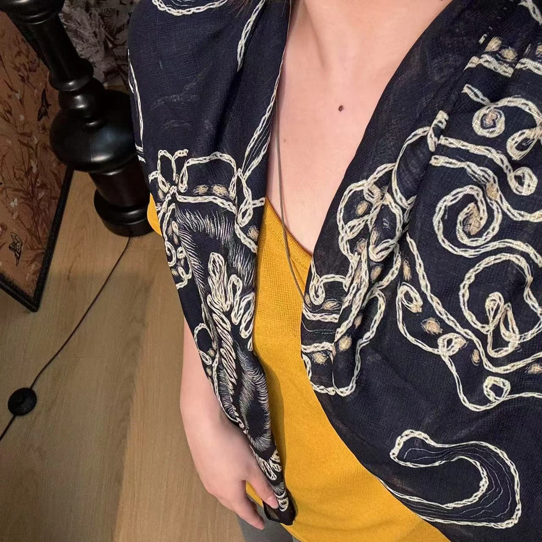 【云缕】110*110绫绡纱 时尚丝巾女提花薄款百搭成人复古中式