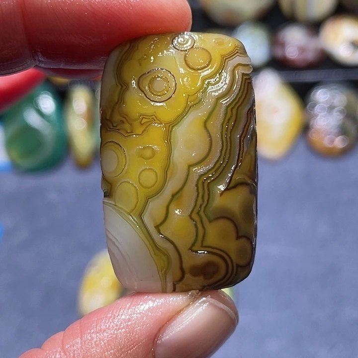 玛瑙/玉髓未镶嵌珠宝奇石