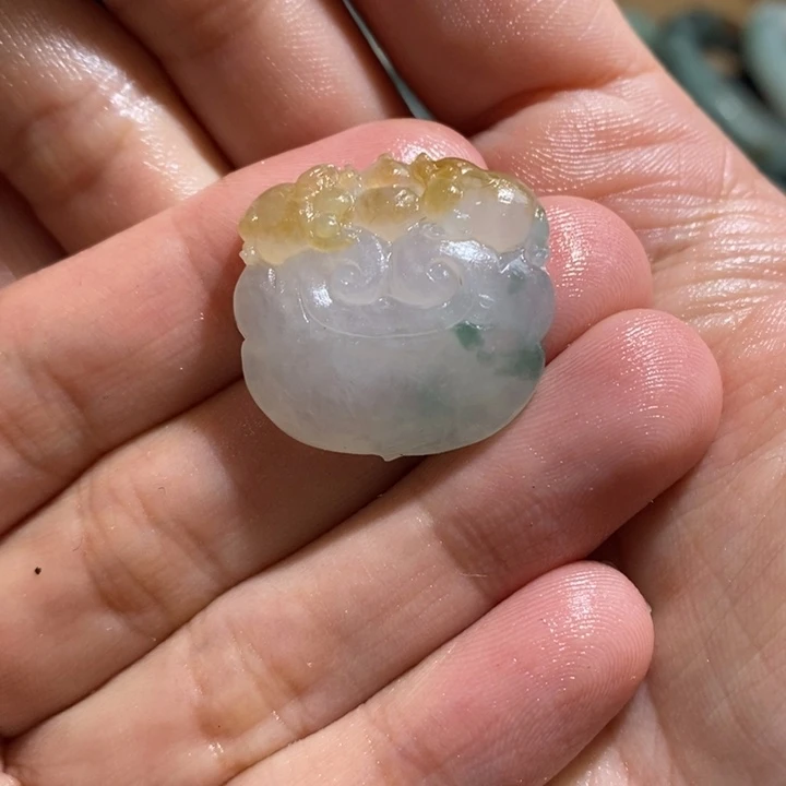 王****定制翡翠未镶嵌毛货