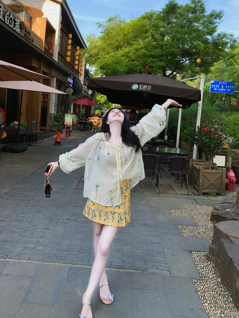 2025夏季新款韩系小众慵懒风防晒上衣小香风半身裙气质显瘦两件套