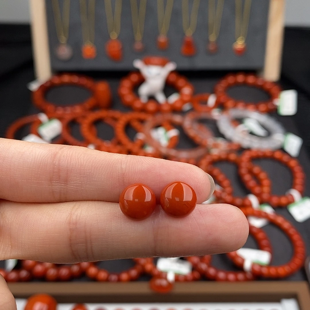 南红玛瑙18K金镶嵌四川凉山瓦西耳钉