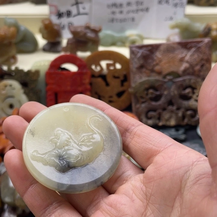 蛇纹石玉颈饰未镶嵌153