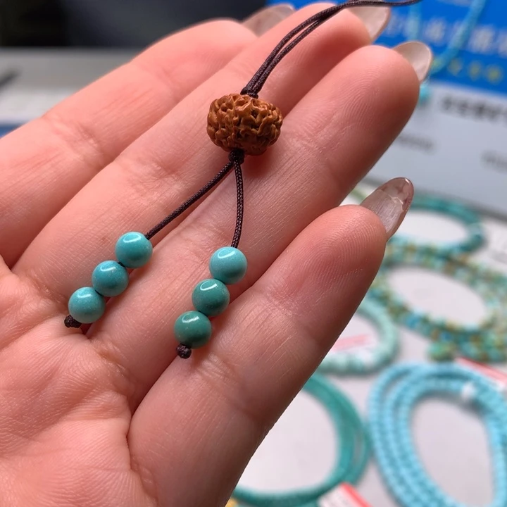 绿松石配饰未镶嵌