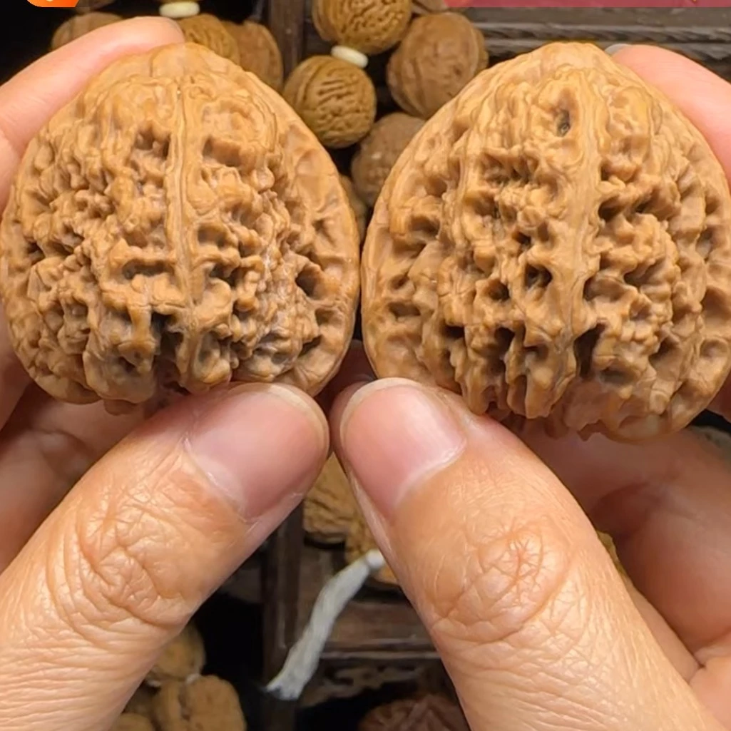 南疆石核桃242536安  有色差  虚黄尖