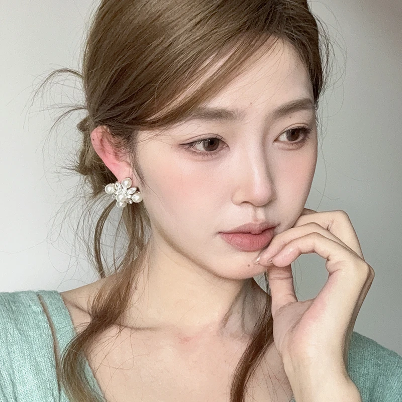 oushipei/欧诗佩 铜合金仿珍珠耳饰 法式复古水钻十字花耳环耳钉