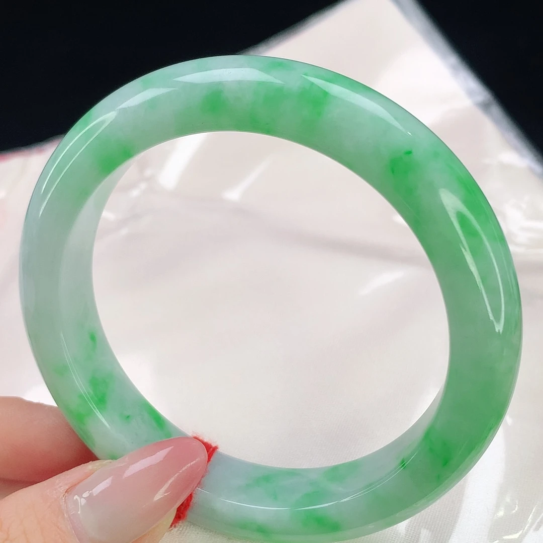 未镶嵌手镯翡翠681