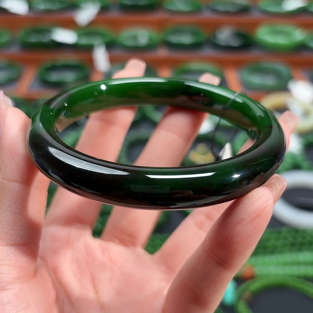 和田玉未镶嵌手镯63圈