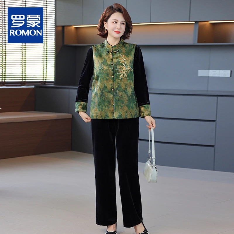 新中式妈妈秋装金丝绒套装2025新款中老年女装春秋马甲外套三件套