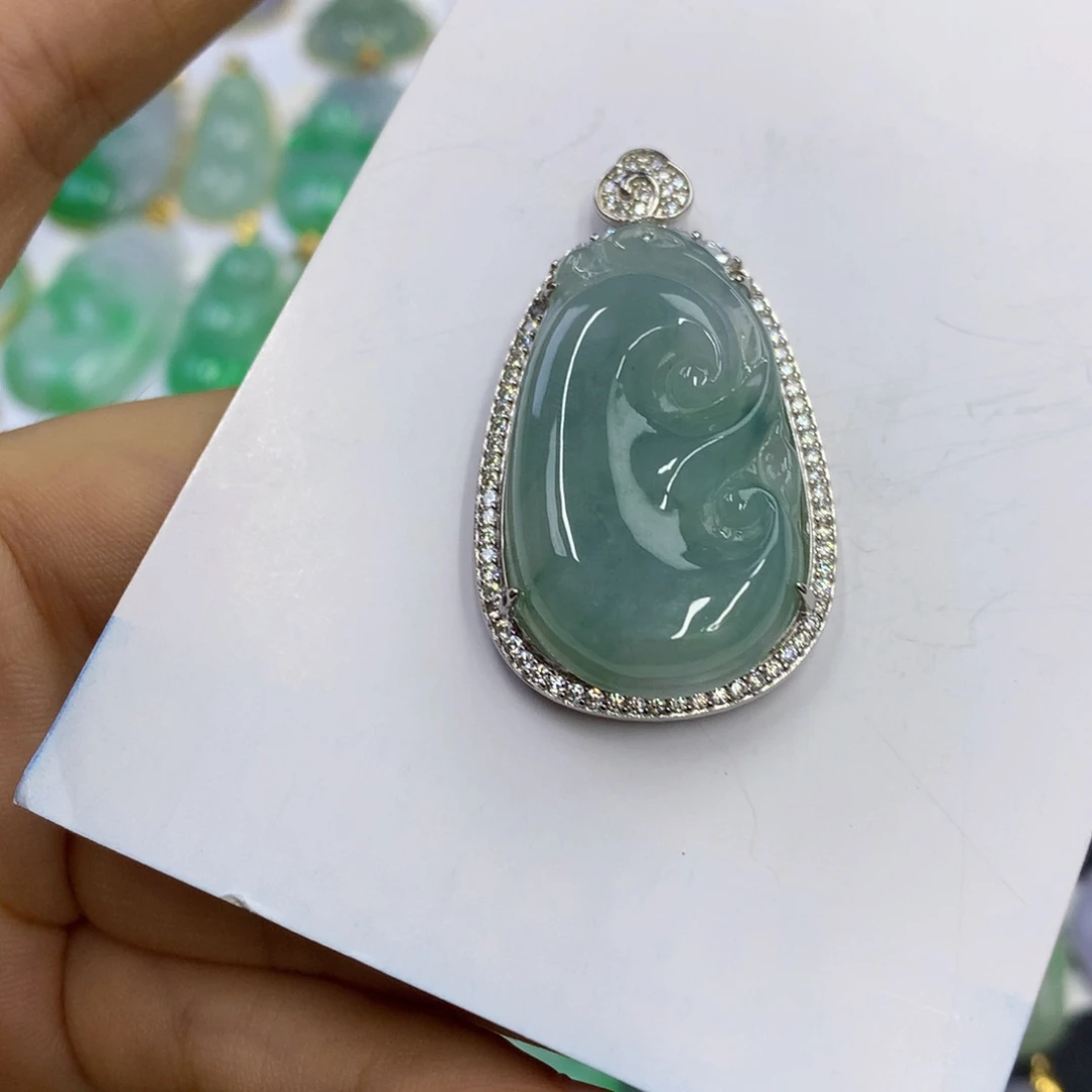 翡翠银S925镶嵌颈饰翡翠