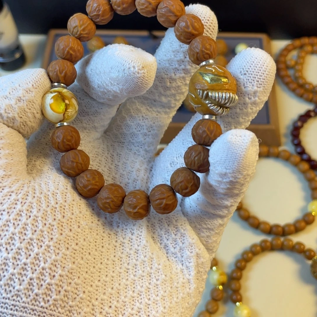 N***哥吊坠猴头核桃毒液搭配款