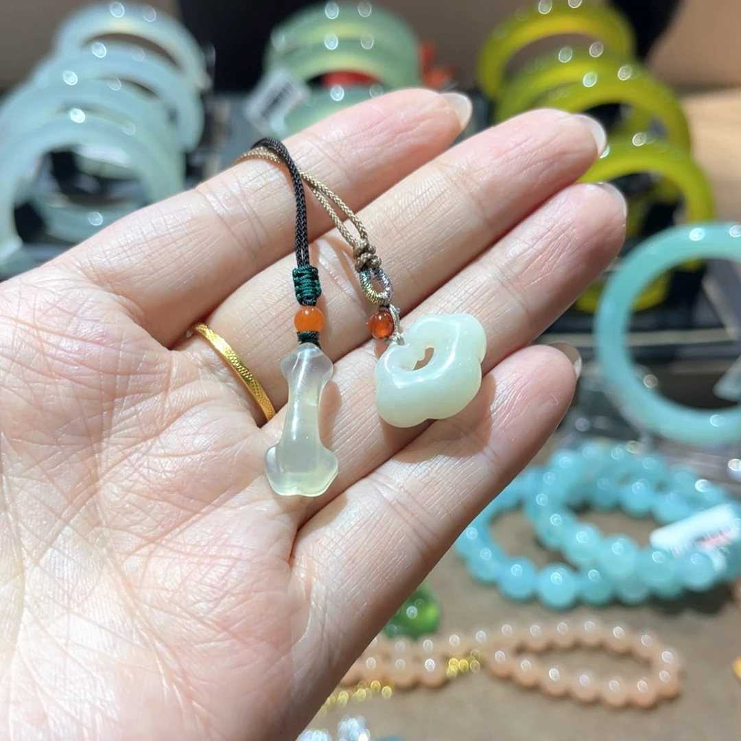 岫玉手镯未镶嵌手镯