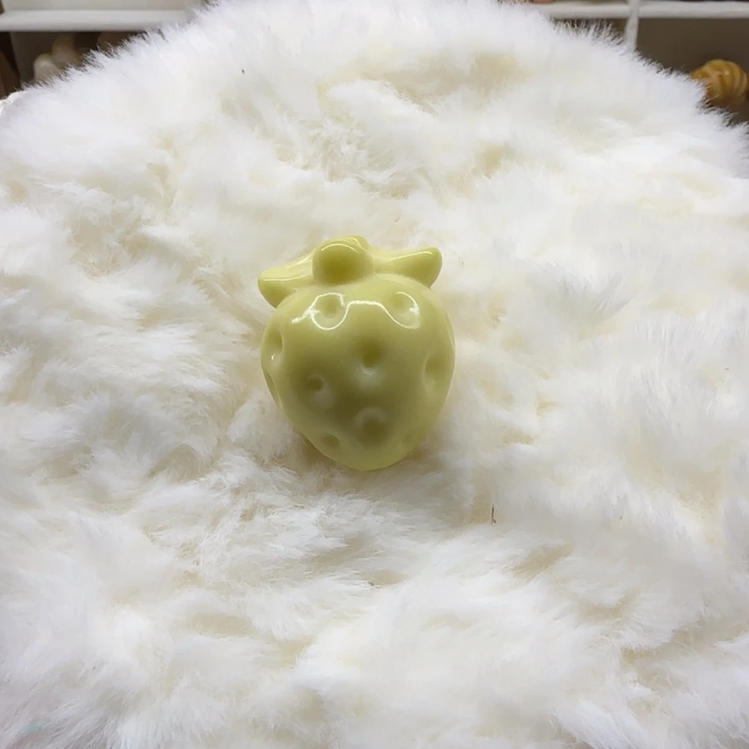 冷***哚232 黄色象牙果草莓