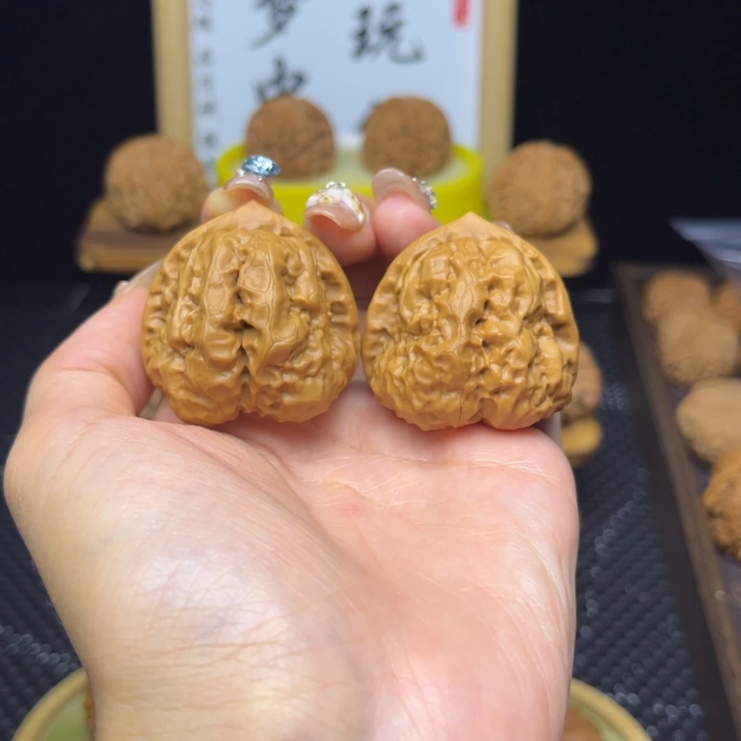 吊坠文玩核桃三角蛙41肚39边打底