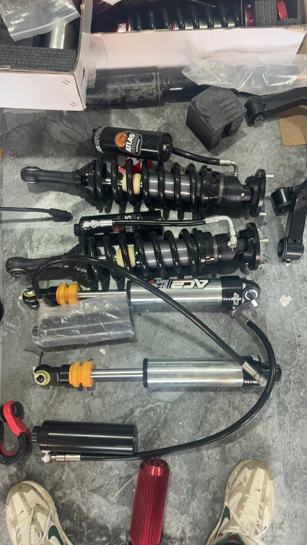 长城炮氮气减震四根减震质保俩月