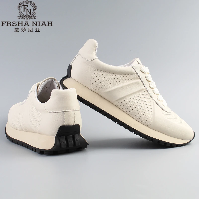 法莎尼亚男鞋新款透气打孔小白鞋男秋季时尚休闲鞋百搭厚底阿甘鞋
