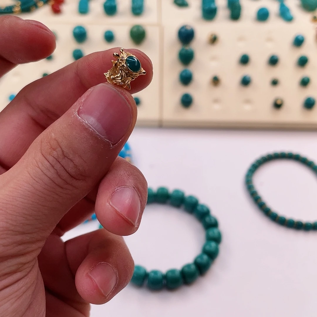 绿松石颈饰未镶嵌Y