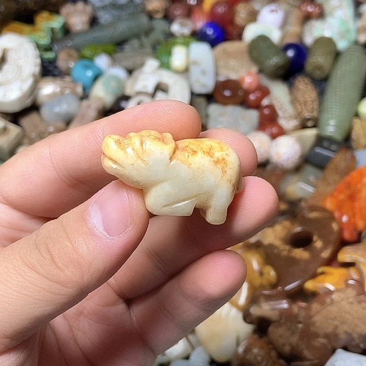 和田玉未镶嵌颈饰63