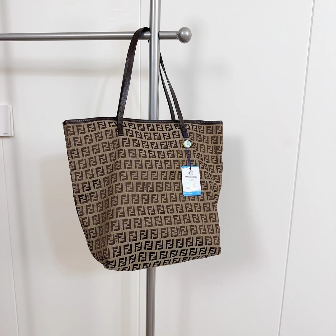 95新 FENDI/芬迪 fendi经典老花手提托特购物袋44849688