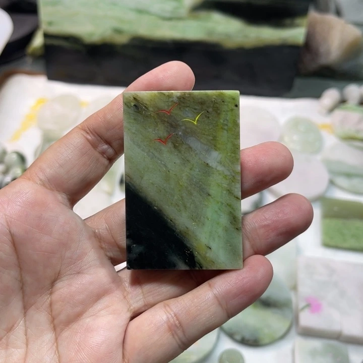 未镶嵌独山玉颈饰