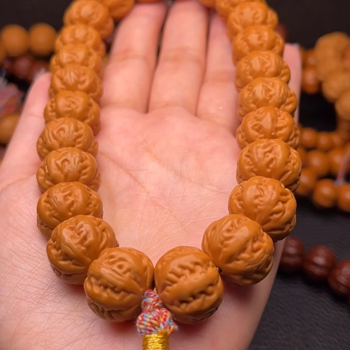 猴头核桃吊坠麻花手持