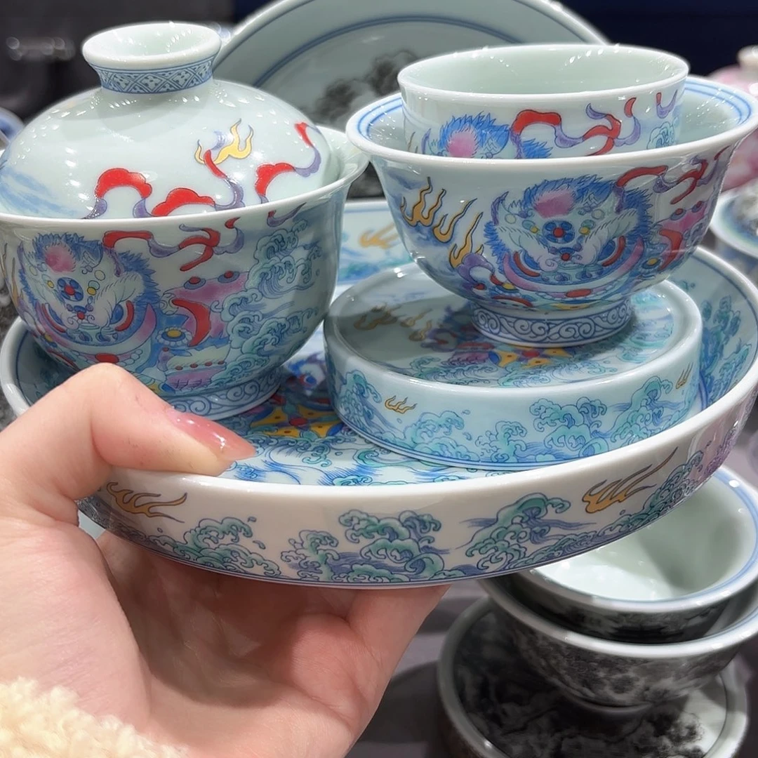 瓷片景德镇瓷器精品陈列