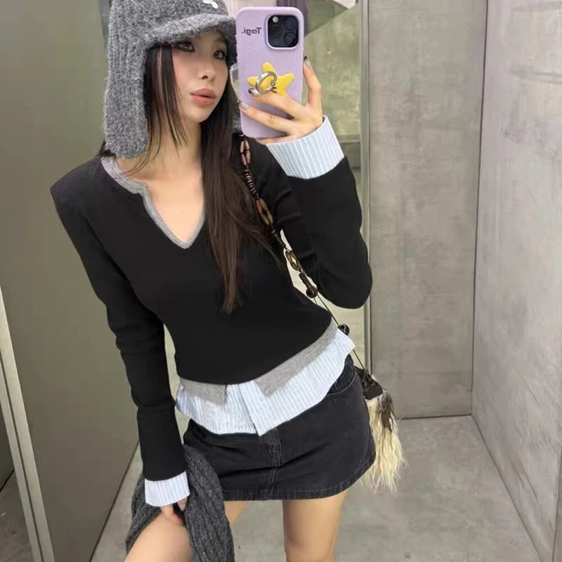 2025秋冬撞色拼接假两件V领长袖磨毛T恤女修身辣妹上衣潮