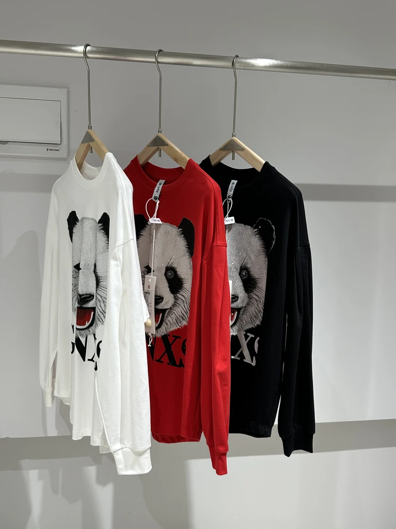 潮品时尚宽松烫钻熊猫圆领长袖卫衣-39321