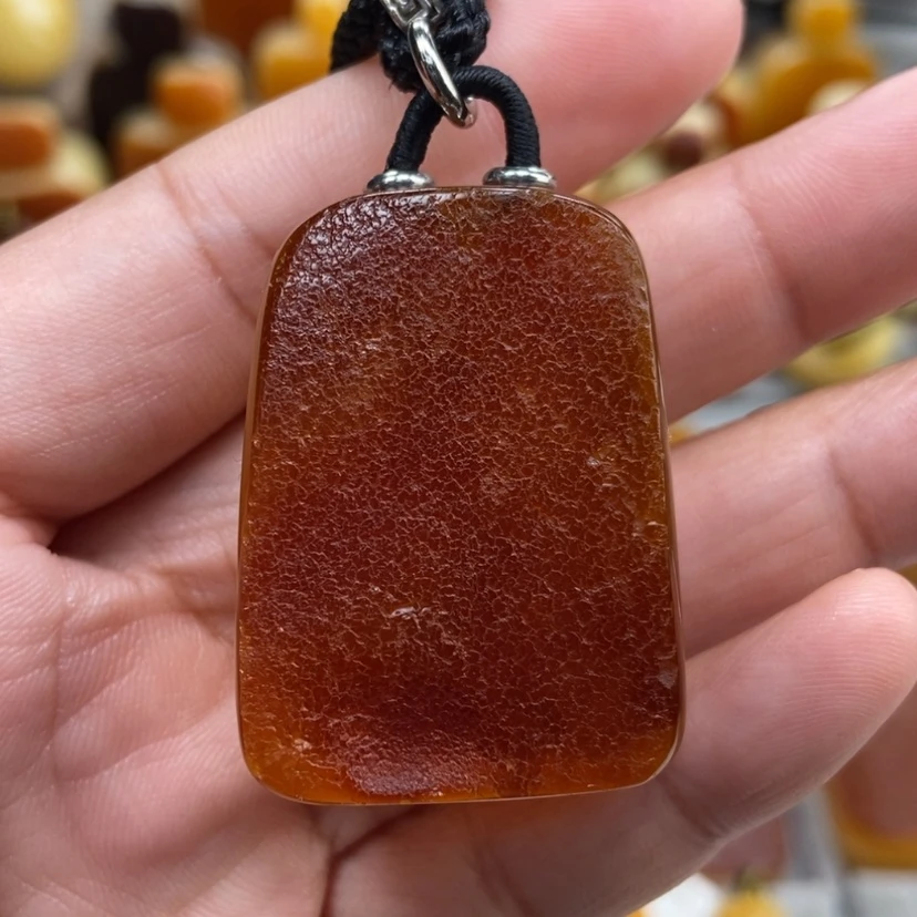 【闪购商品】琥珀颈饰未镶嵌