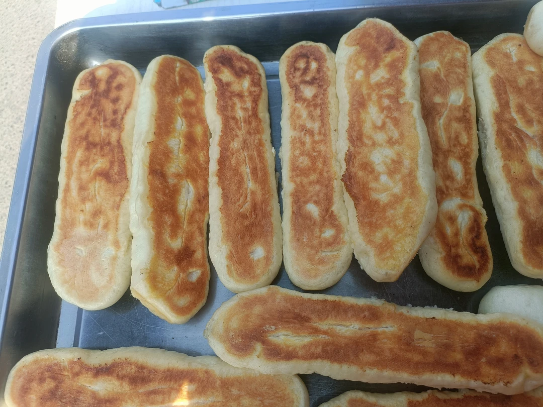 烧饼，油饼，小卷子想吃的和我说一声