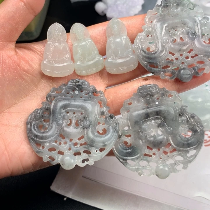 咪***陈定制翡翠未镶嵌翡翠