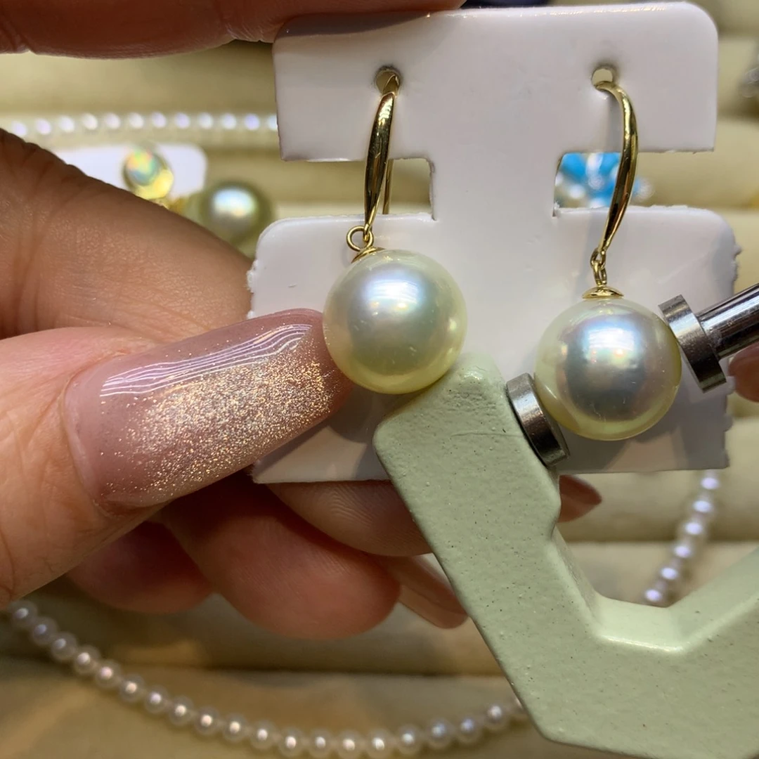 18K金镶嵌耳饰海水珍珠