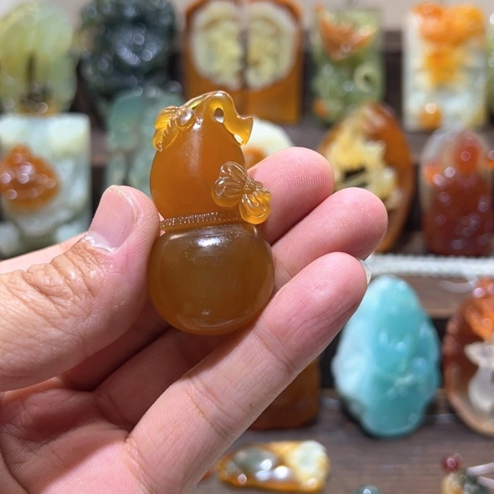 蛇纹石玉未镶嵌吊坠(不含链)