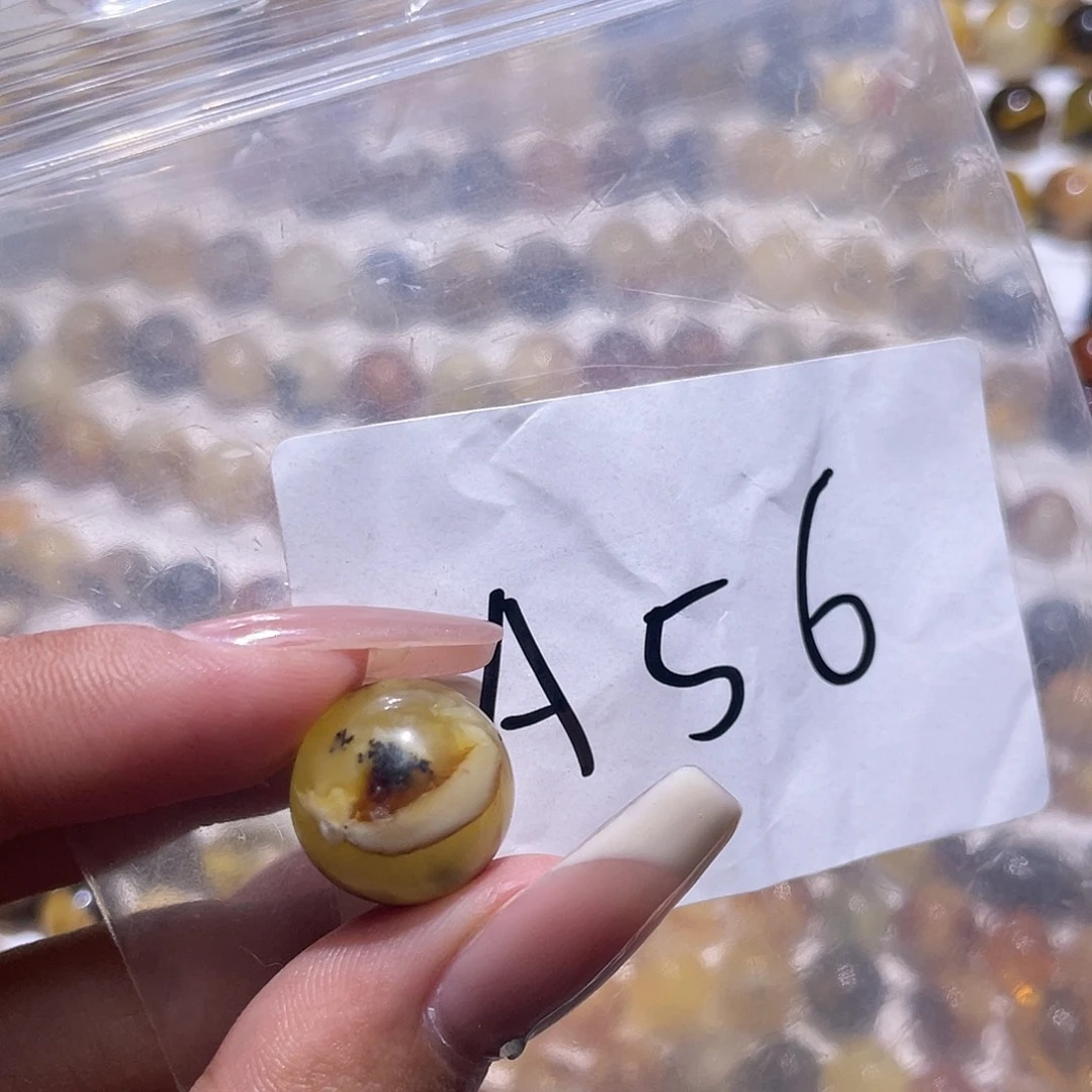 琥珀未镶嵌裸石15福利