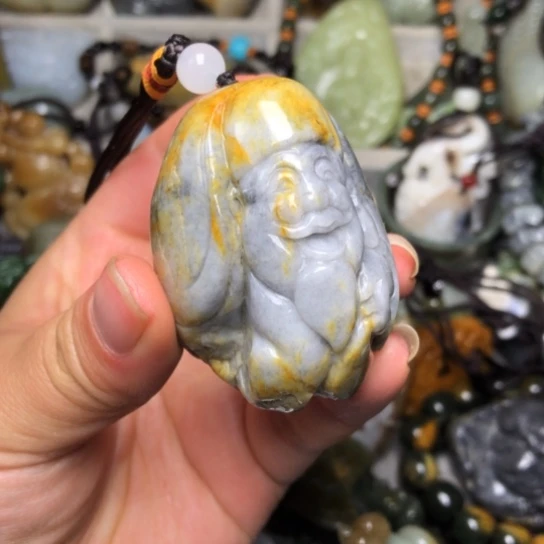 和田玉未镶嵌把件