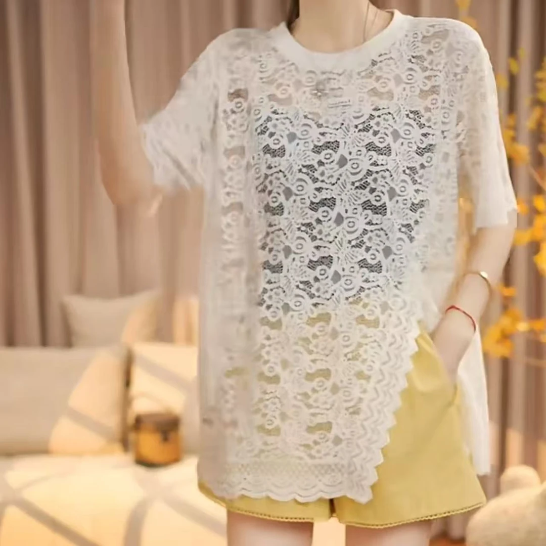 气质减龄镂空蕾丝圆领千金风T恤2025年夏季显瘦开叉罩衫短袖上衣