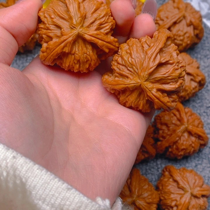 舎***㤫吊坠文玩核桃核桃