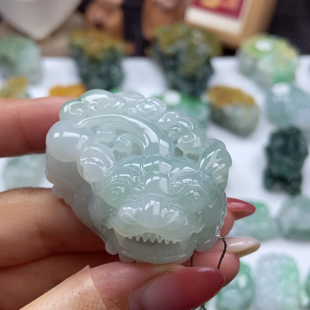 颈饰未镶嵌翡翠A16 冰胶飘花含珠貔貅