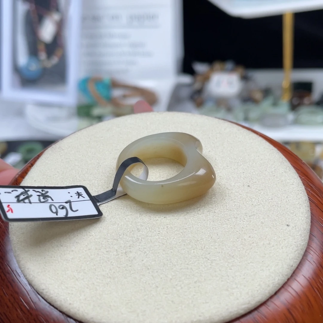和田玉未镶嵌戒指o34焦糖小猫16.3