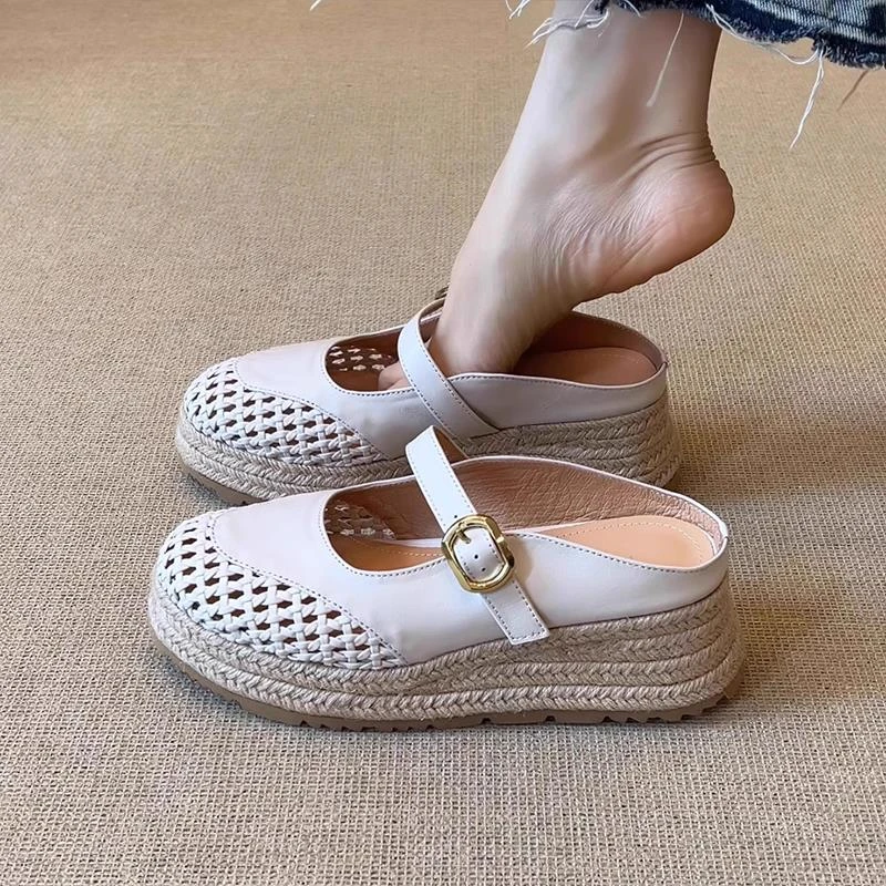 羊皮版~小个子休闲慵懒风草编坡跟凉鞋编织拼接一字带包头拖鞋女