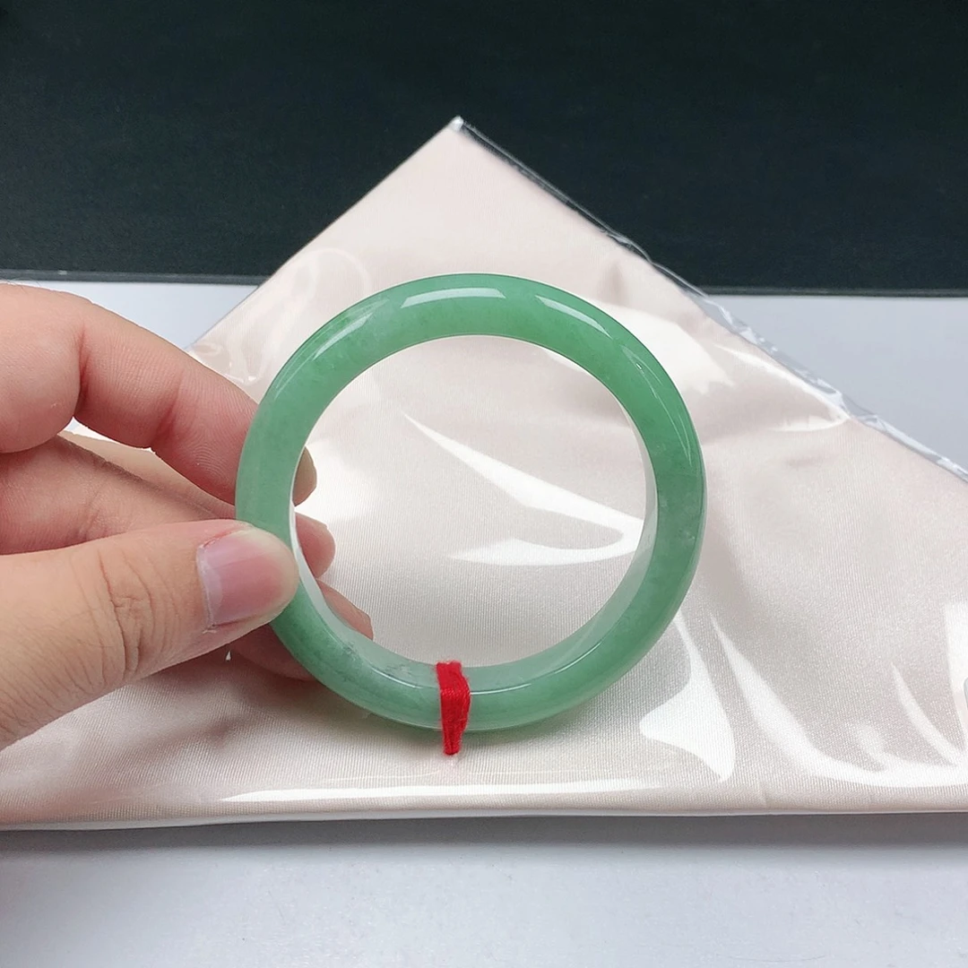 翡翠手镯未镶嵌翡翠204
