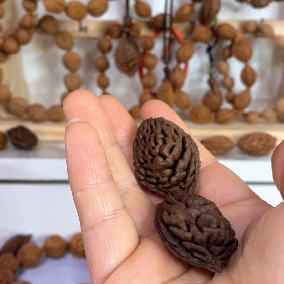 吕***r手串桃核11111111111