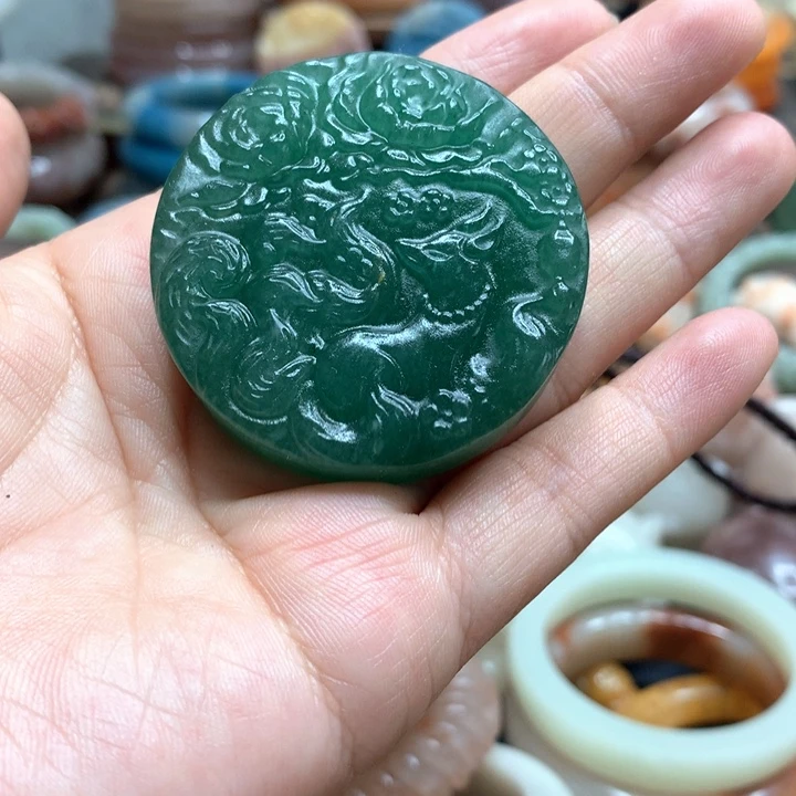 石英质玉（黄龙玉）合金颈饰