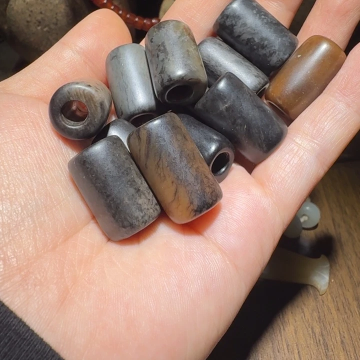 亻***哥和田玉（糖玉）未镶嵌颈饰