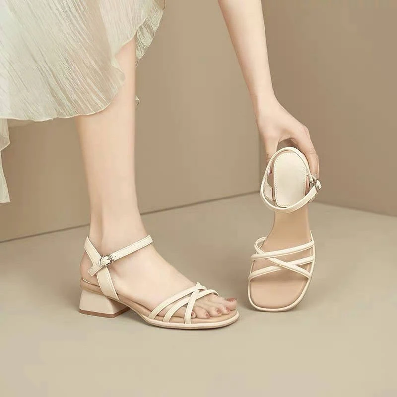 绑带凉鞋女鞋1048夏季新款时尚可爱简约粗跟中跟方头