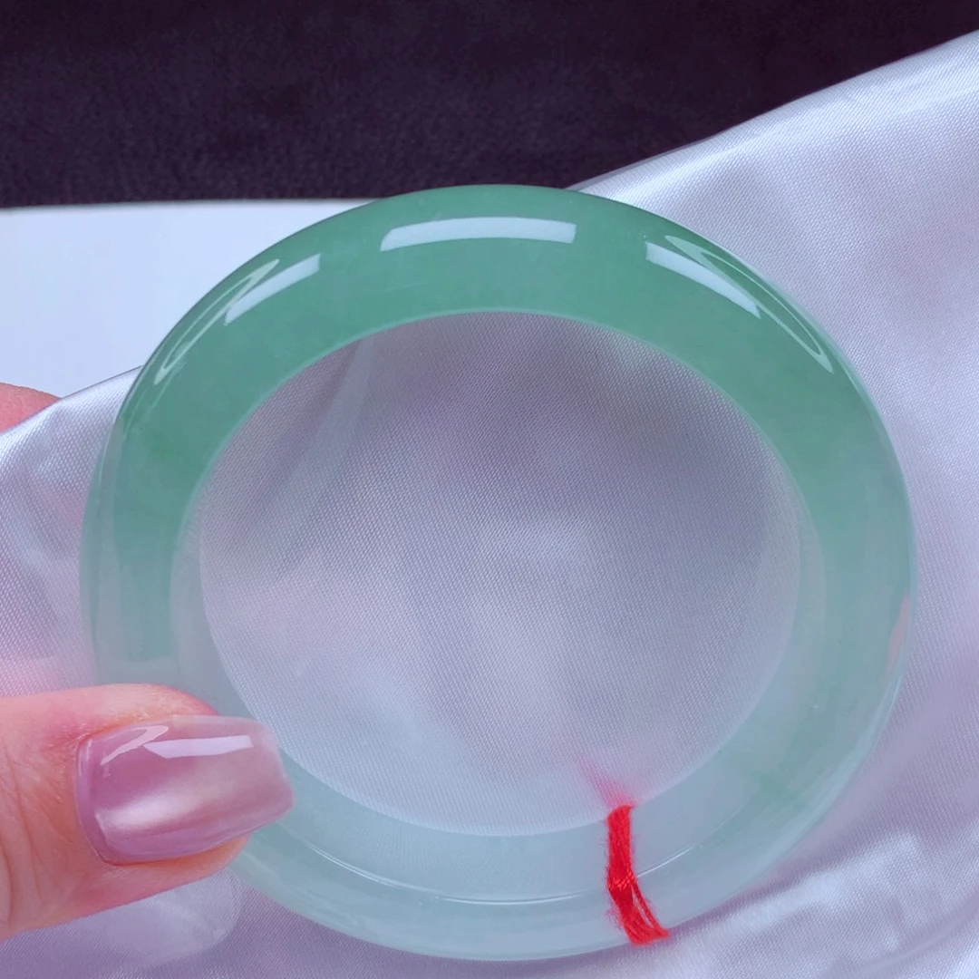 翡翠未镶嵌手镯手镯