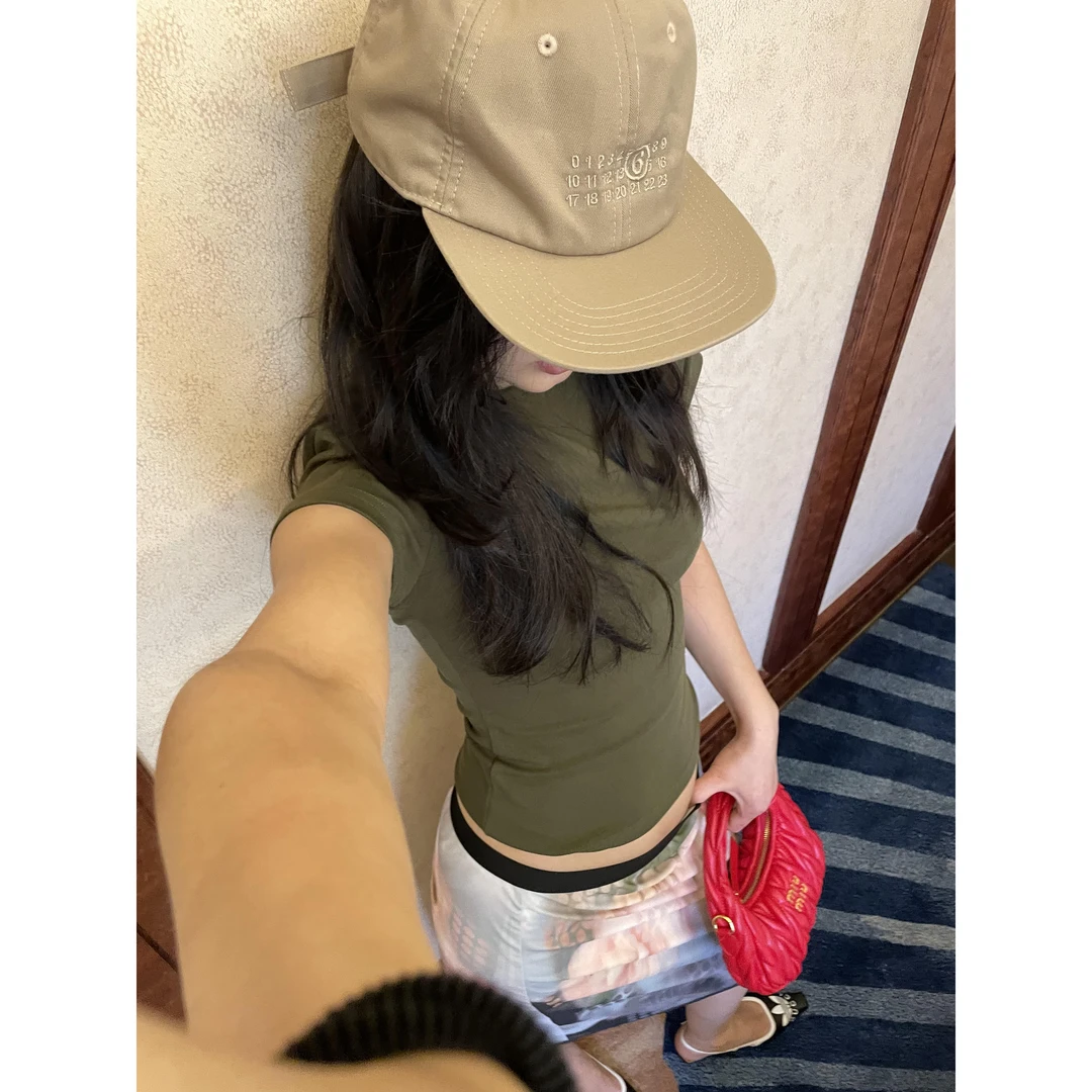 美式短袖纯色简约修身显瘦t恤女夏季基础百搭圆领辣妹风短款上衣