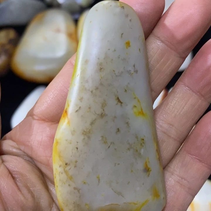 未镶嵌和田玉（子料）把件63