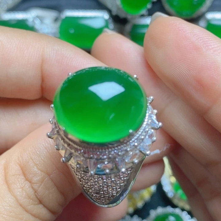 翡翠未镶嵌挂件蛋面